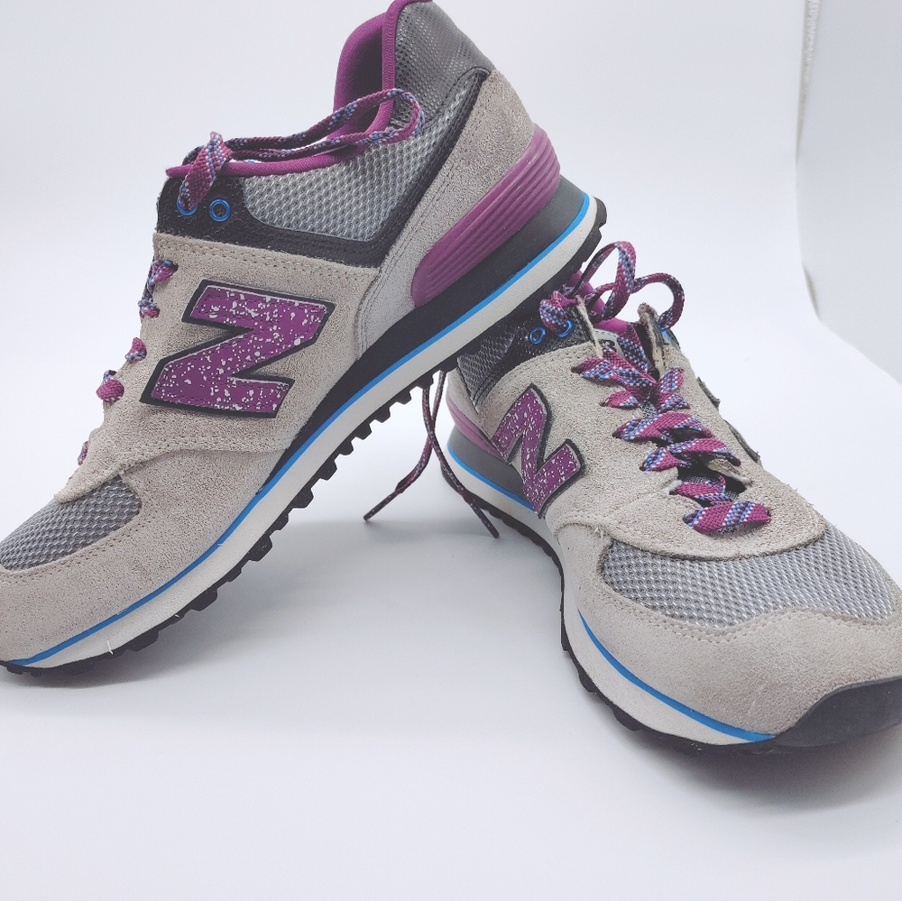 New Balance 574 Sneakers size 9